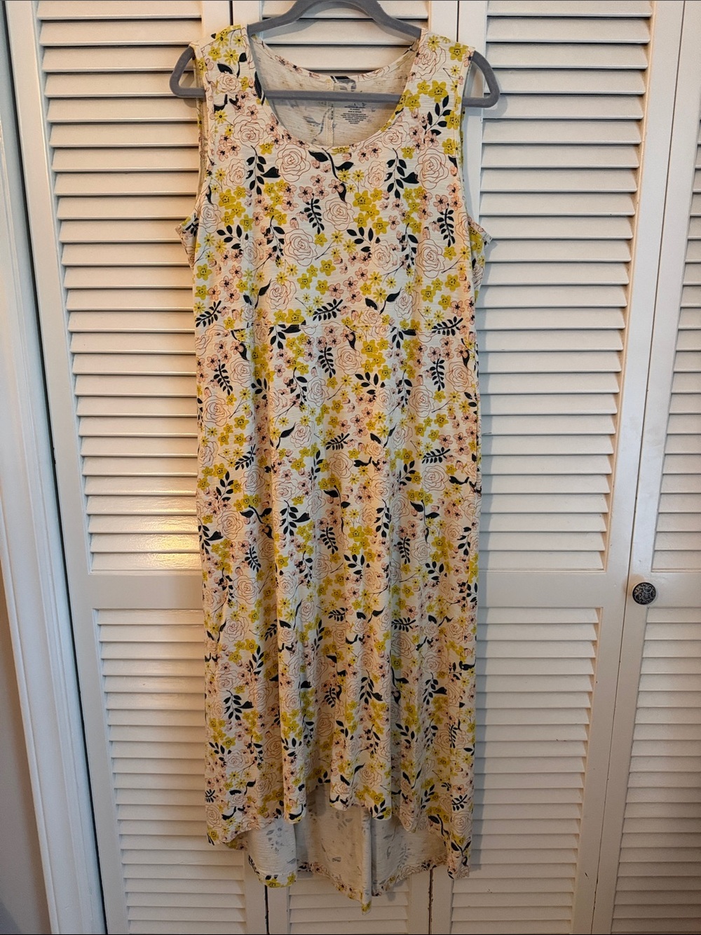 Duluth Trading Co Floral High-Low Dress in Yellow, Pink, Black